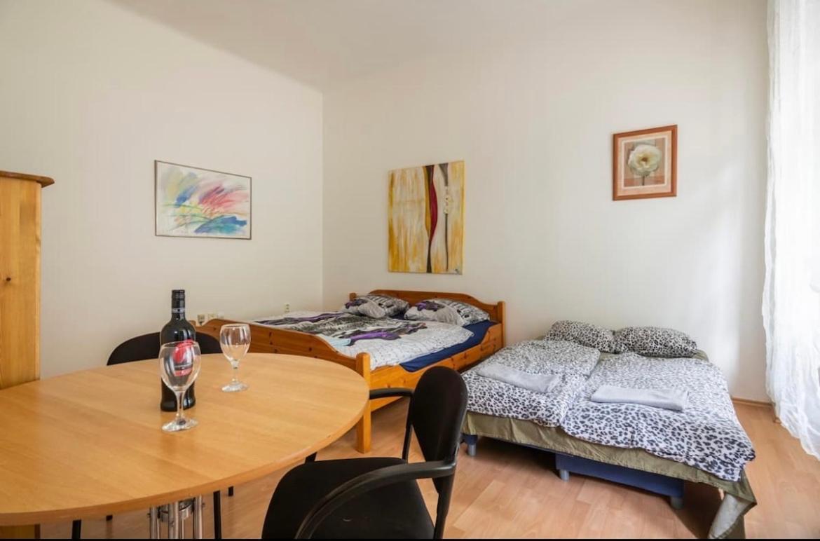 פראג Apartment Stepanska מראה חיצוני תמונה